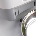 Gamelle inox et base antidérapante du distributeur de croquettes