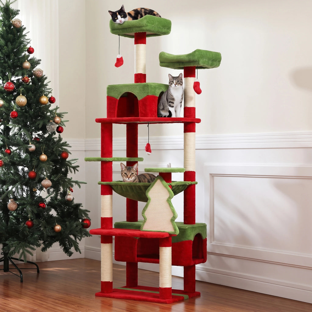 Arbre à Chat Noël installé dans un salon lumineux