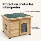 Protection contre les intempéries : toit incliné en bardeaux et bois traité